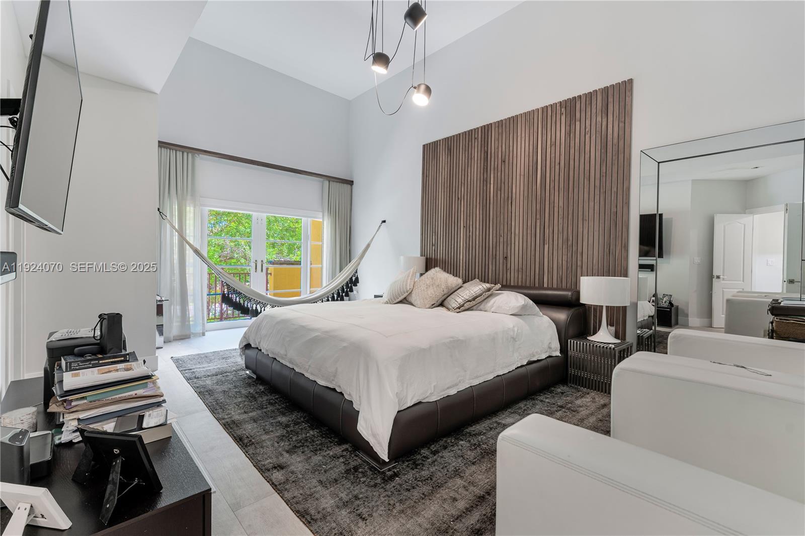 AVENTURA BAY TOWNHOMES CO - Residential Lease