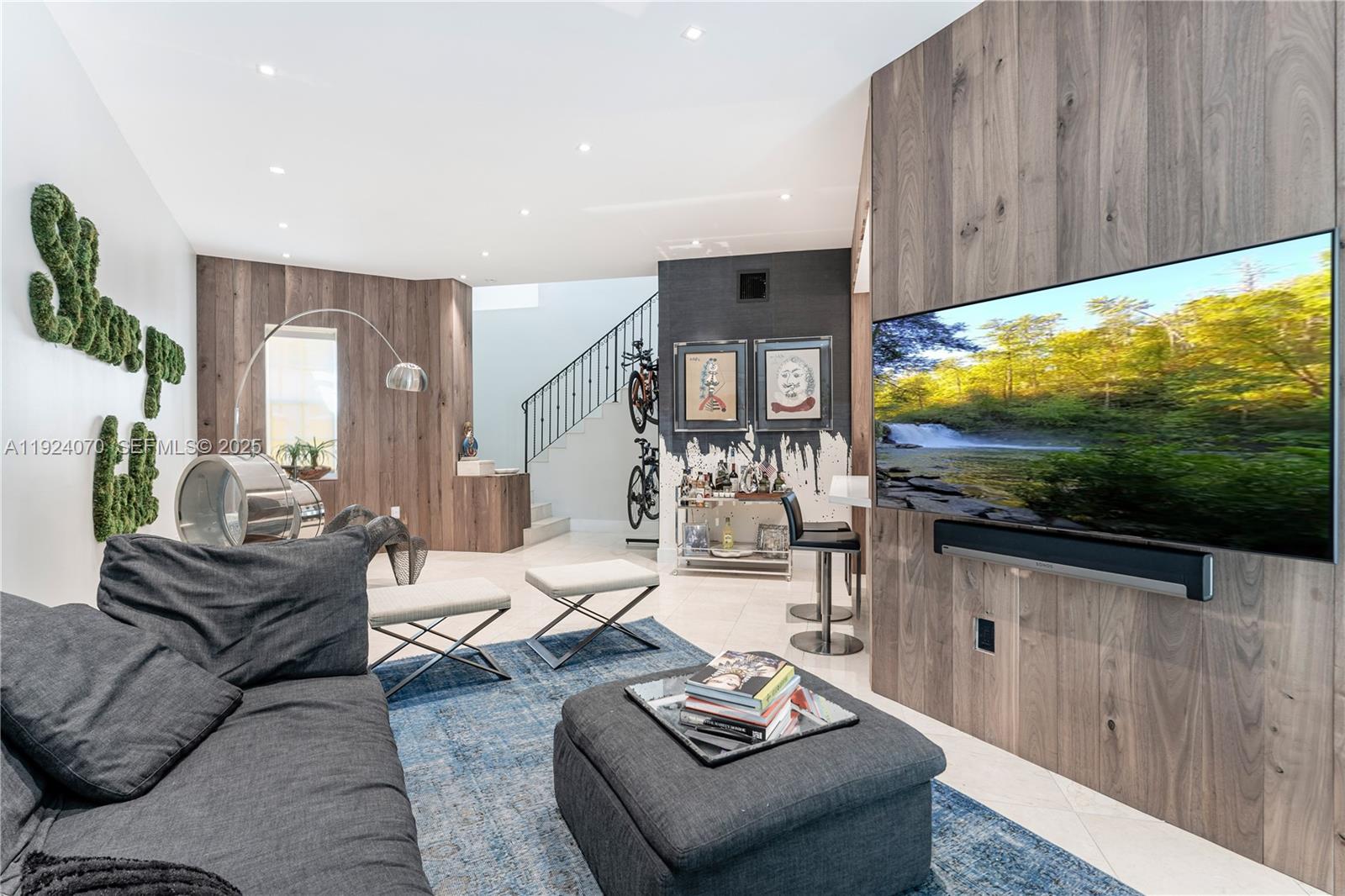 AVENTURA BAY TOWNHOMES CO - Residential Lease