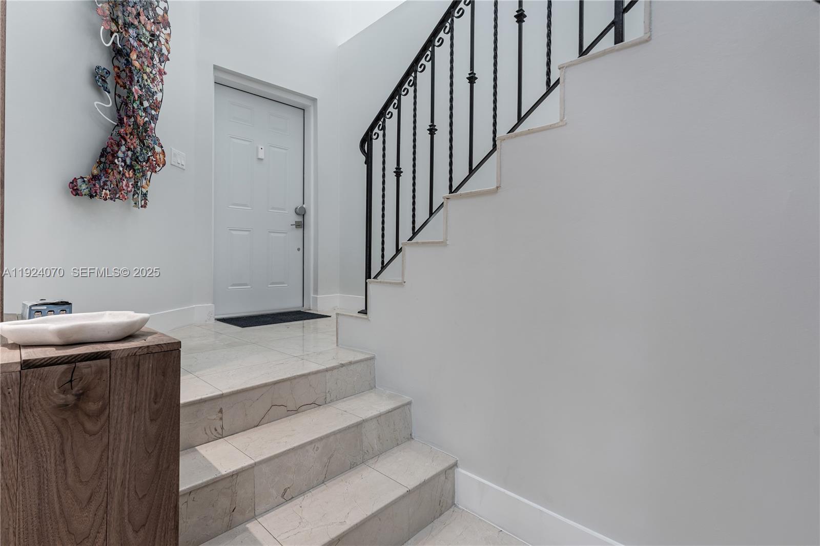 AVENTURA BAY TOWNHOMES CO - Residential Lease