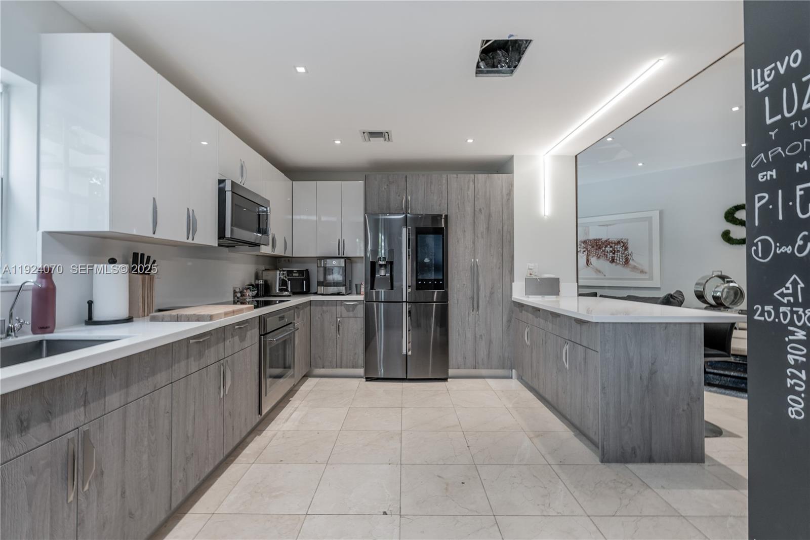 AVENTURA BAY TOWNHOMES CO - Residential Lease