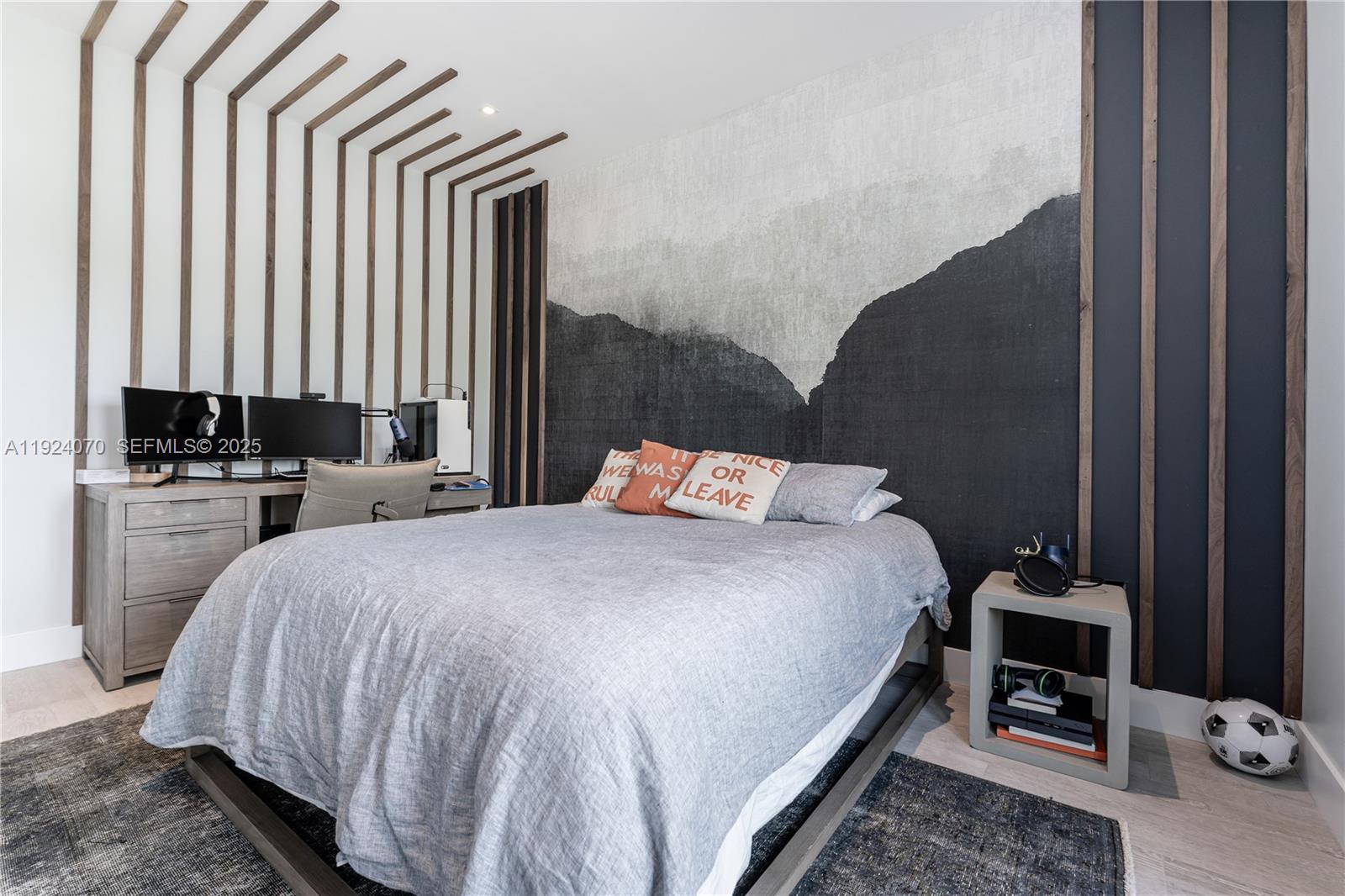 AVENTURA BAY TOWNHOMES CO - Residential Lease