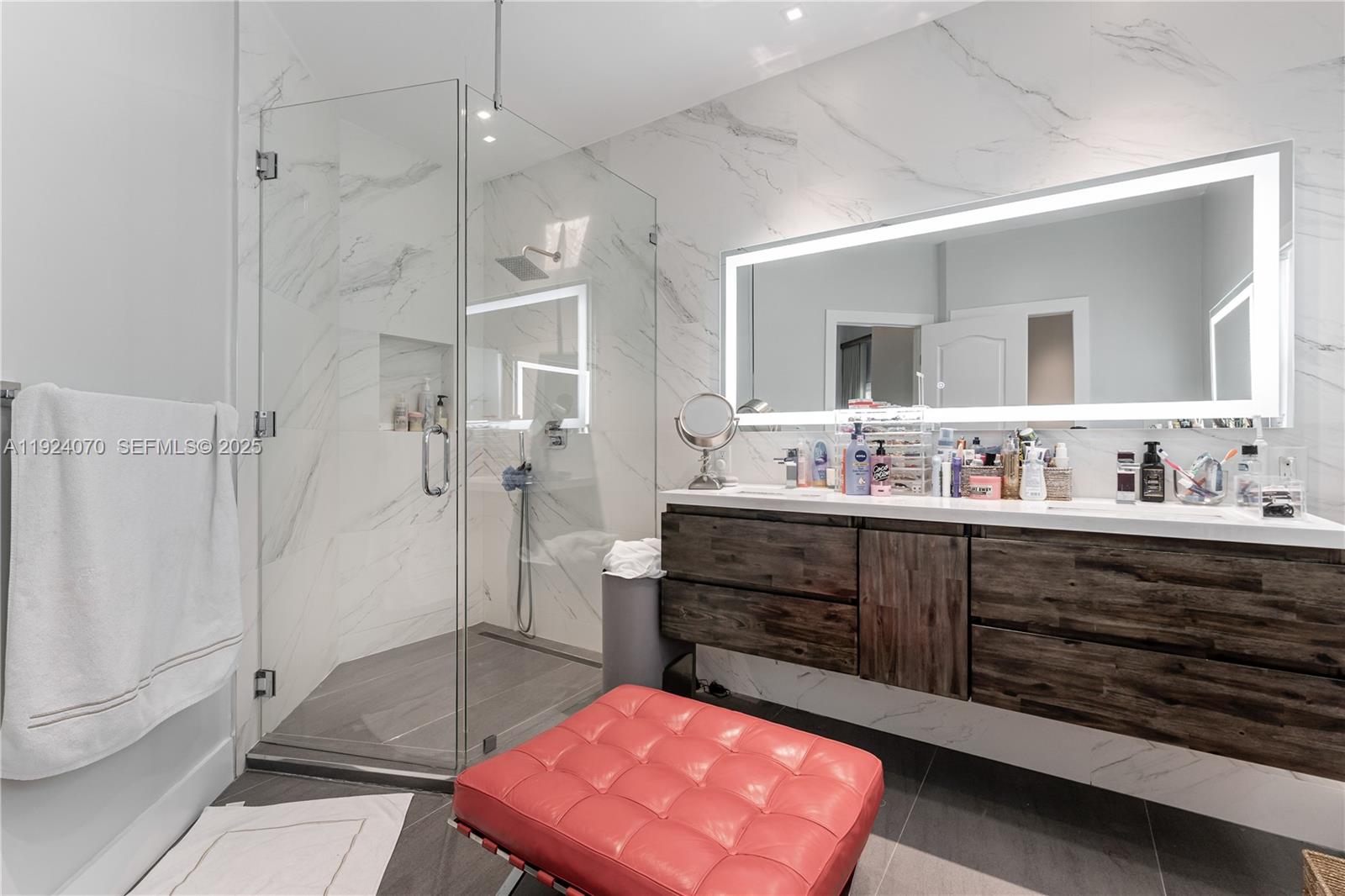 AVENTURA BAY TOWNHOMES CO - Residential Lease