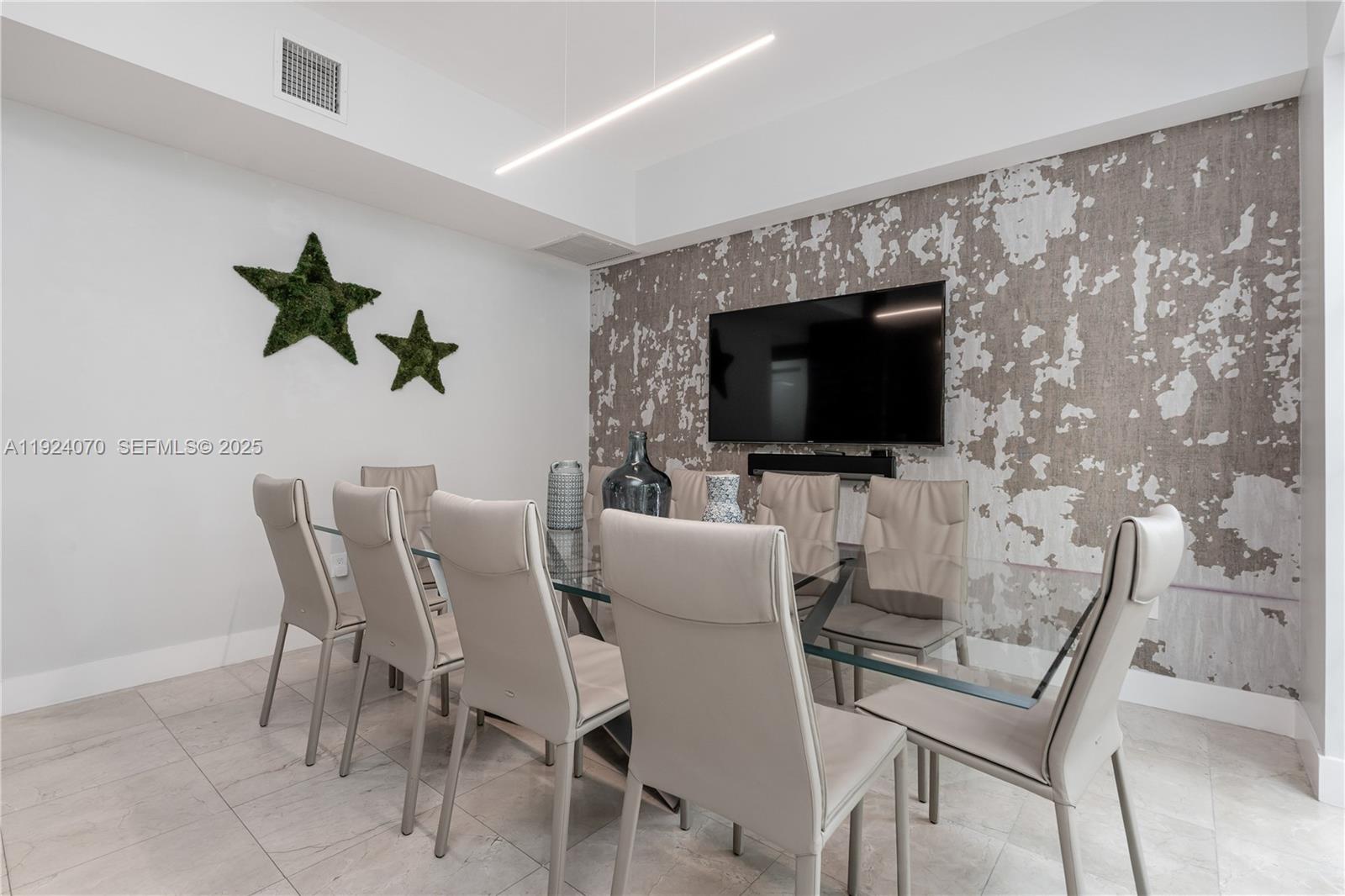 AVENTURA BAY TOWNHOMES CO - Residential Lease