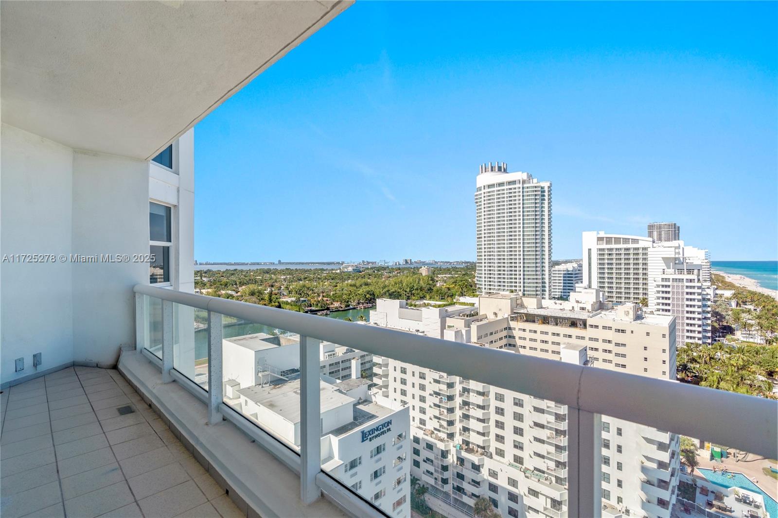 LA TOUR CONDO - Residential