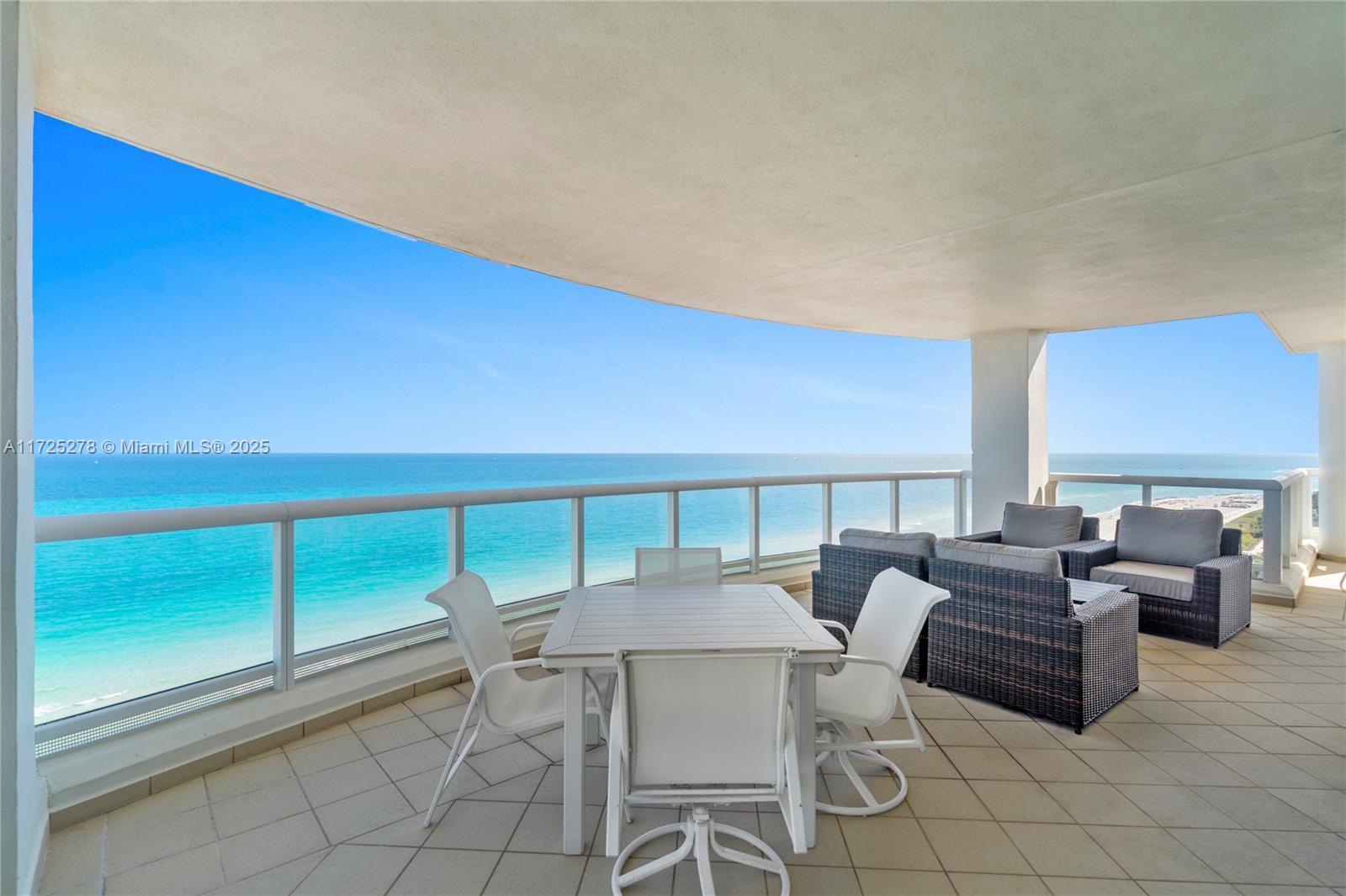 LA TOUR CONDO - Residential