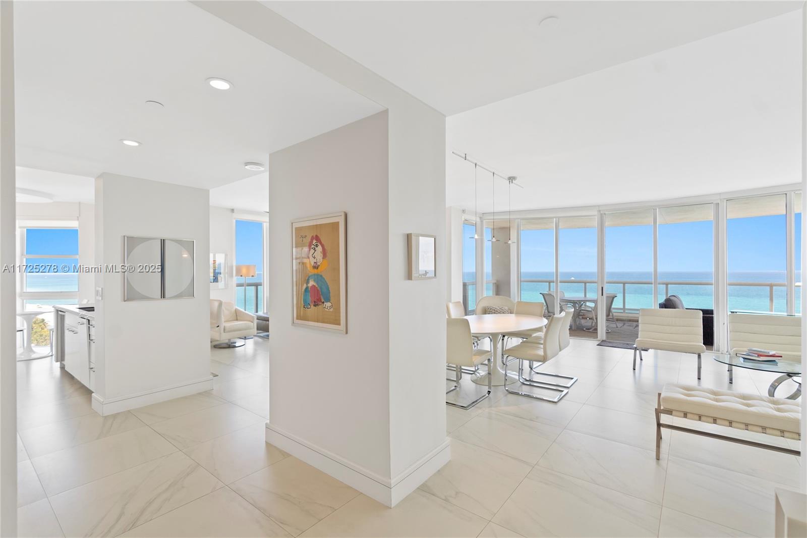 LA TOUR CONDO - Residential