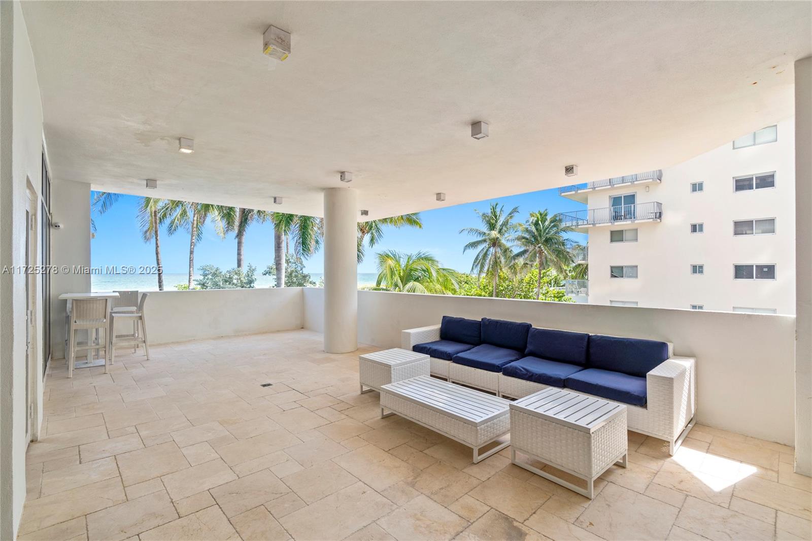 LA TOUR CONDO - Residential