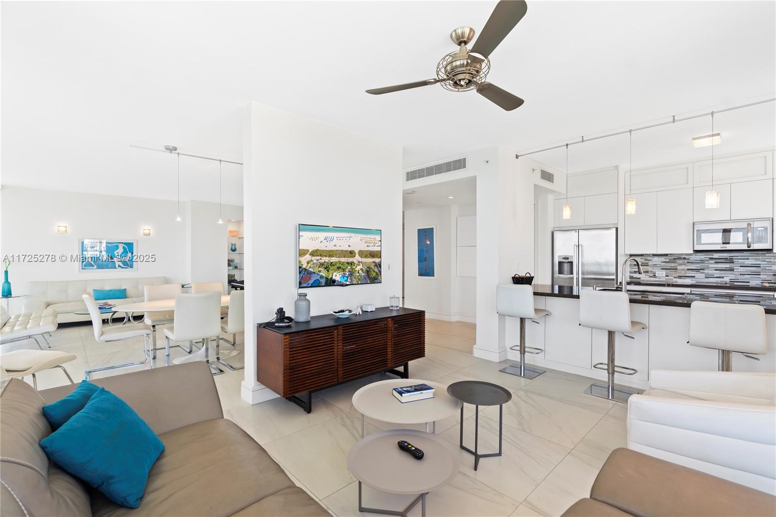 LA TOUR CONDO - Residential