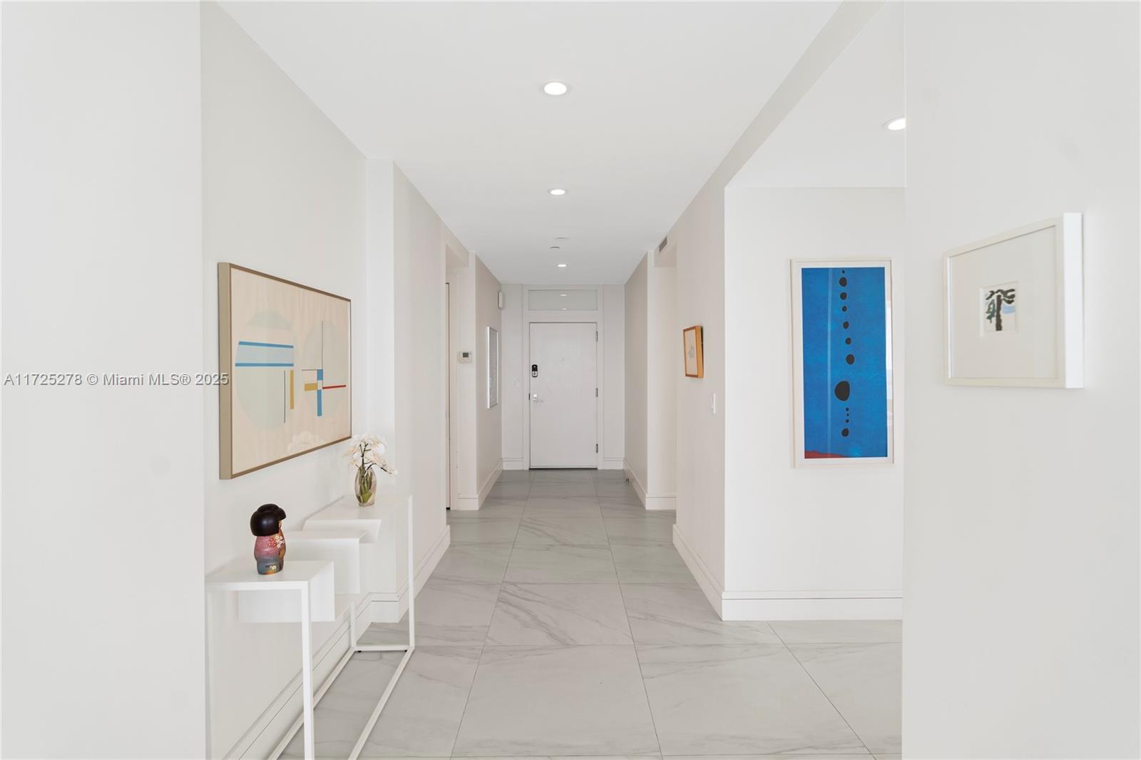 LA TOUR CONDO - Residential