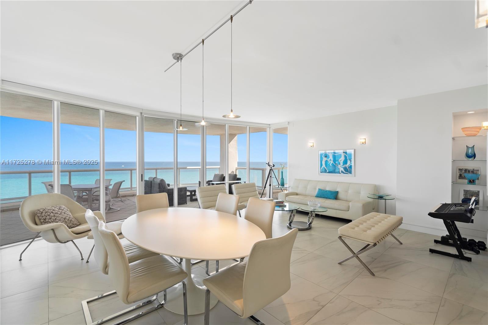 LA TOUR CONDO - Residential