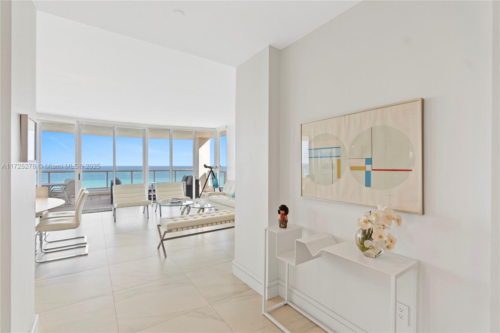 LA TOUR CONDO - Residential