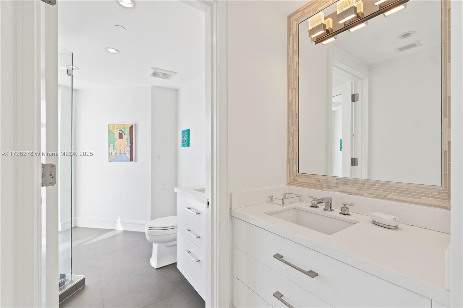 LA TOUR CONDO - Residential