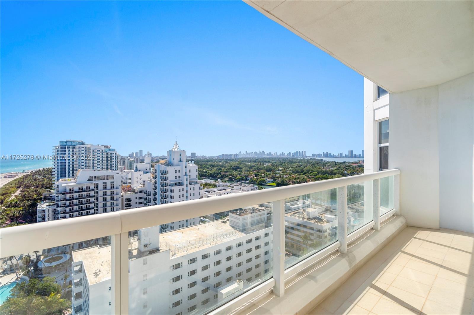 LA TOUR CONDO - Residential