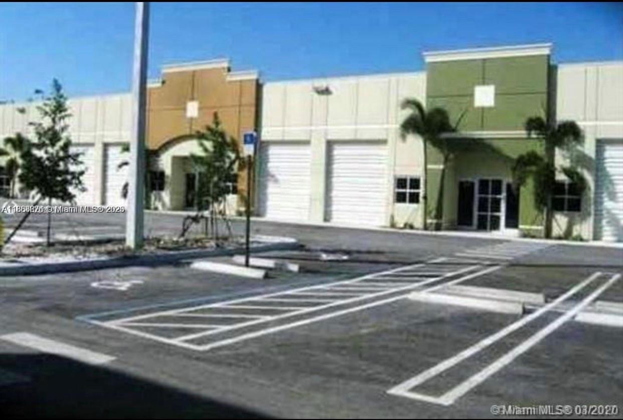 Warehouse space 1,301 sqft + Office with 20 FT ceiling height located at Dolphin Park of Commerce. Warehouse is refrigerated with AC and Racks. Office is semi furnished. Ideal for small business storage and distribution. Great Location, nearby Dolphin Mall, International Mall and easy access to Turnpike and 836 Dolphin Expressway. Close to Miami International Airport. Ready to occupy .