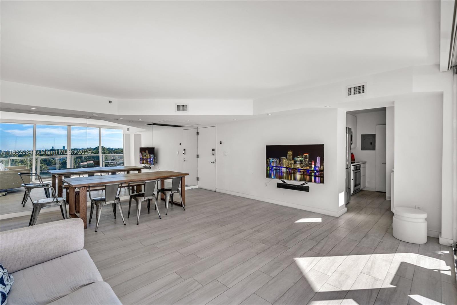 THE GRANDVIEW CONDO - Residential