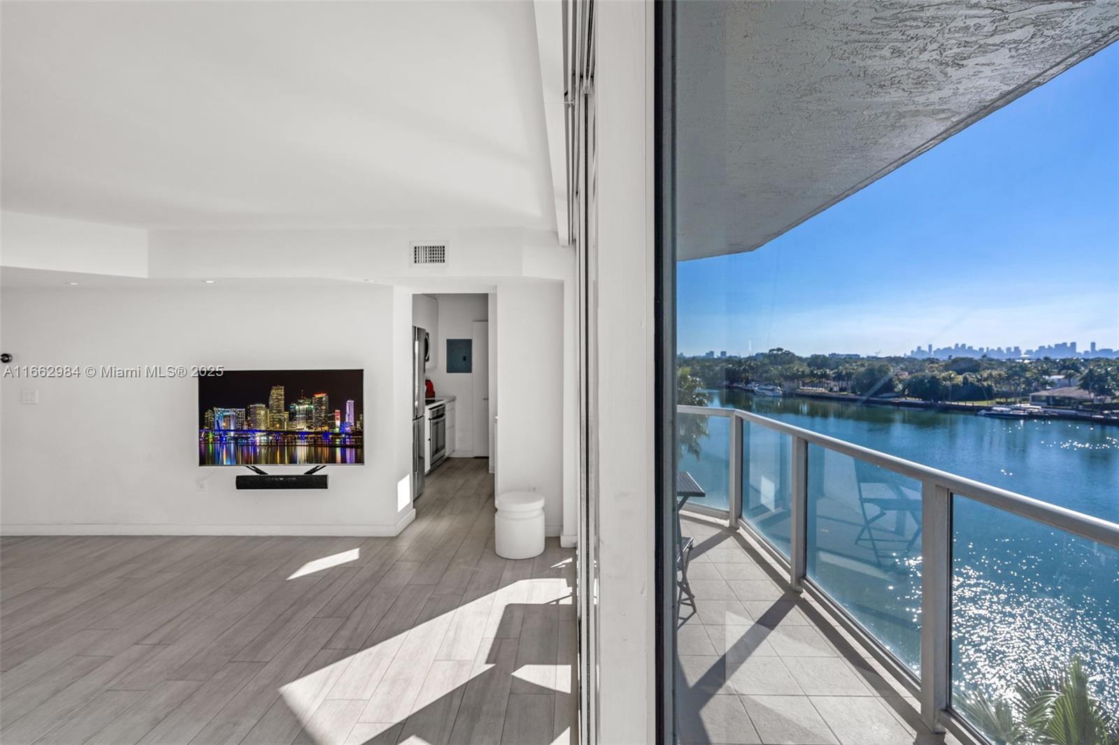 THE GRANDVIEW CONDO - Residential