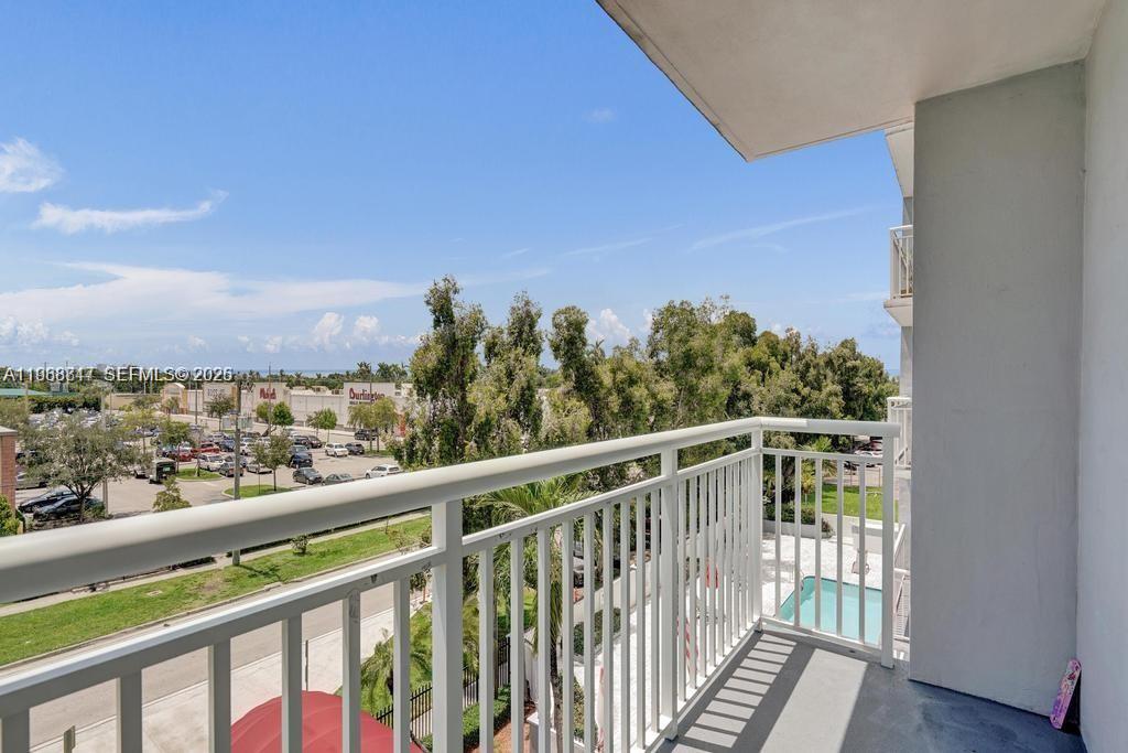 1251 NE 108th St 411