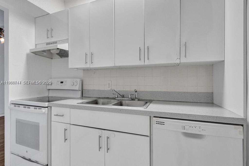 1251 NE 108th St 411