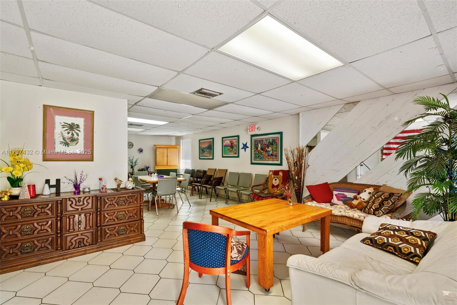 CASA GRANADA CONDO - Residential