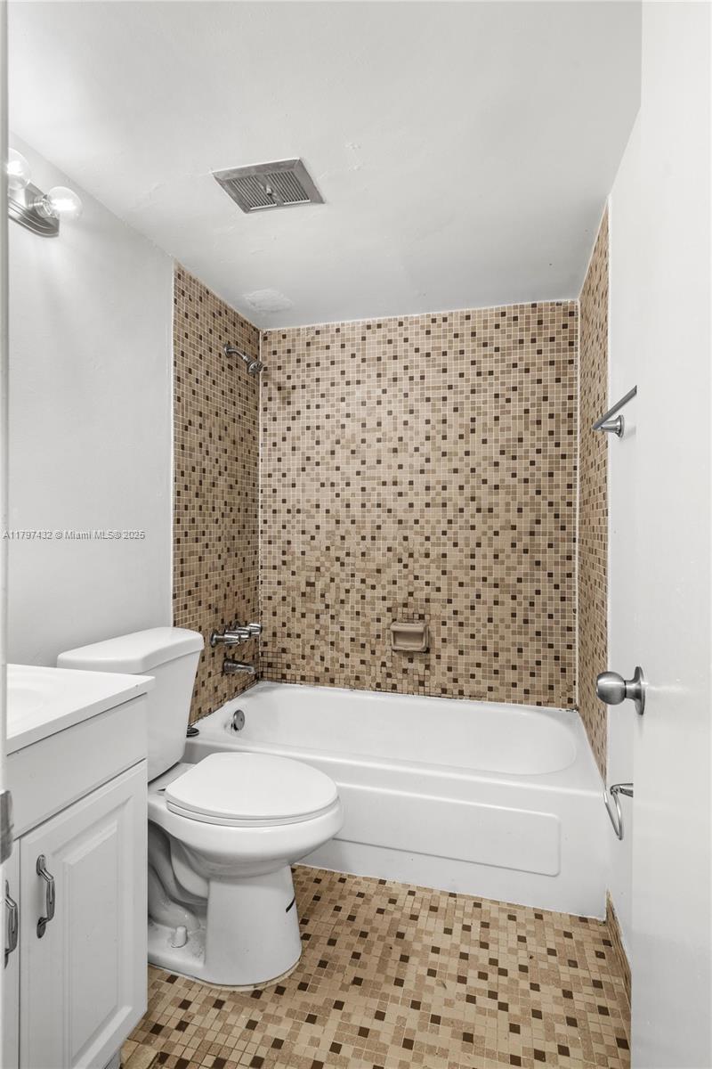 CASA GRANADA CONDO - Residential