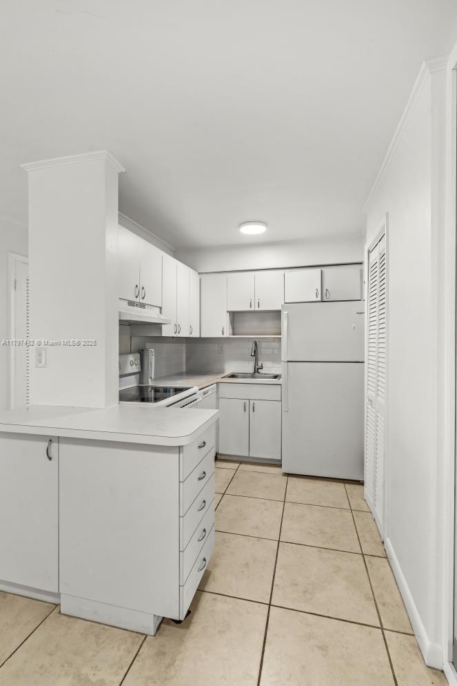 CASA GRANADA CONDO - Residential