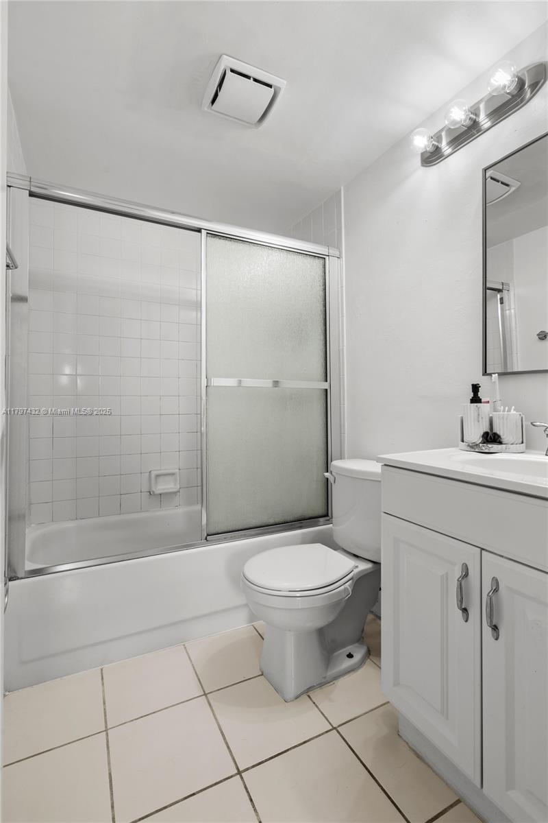 CASA GRANADA CONDO - Residential