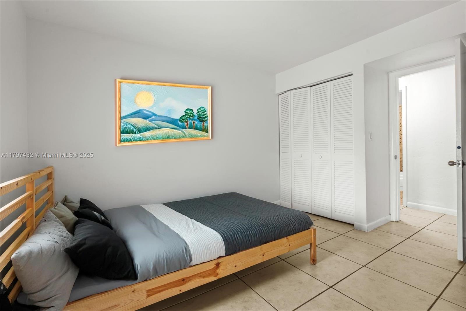 CASA GRANADA CONDO - Residential