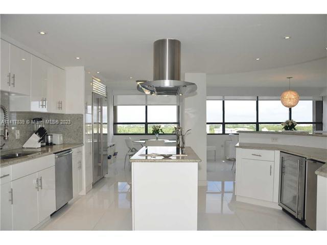 GROVE ISLE - Residential