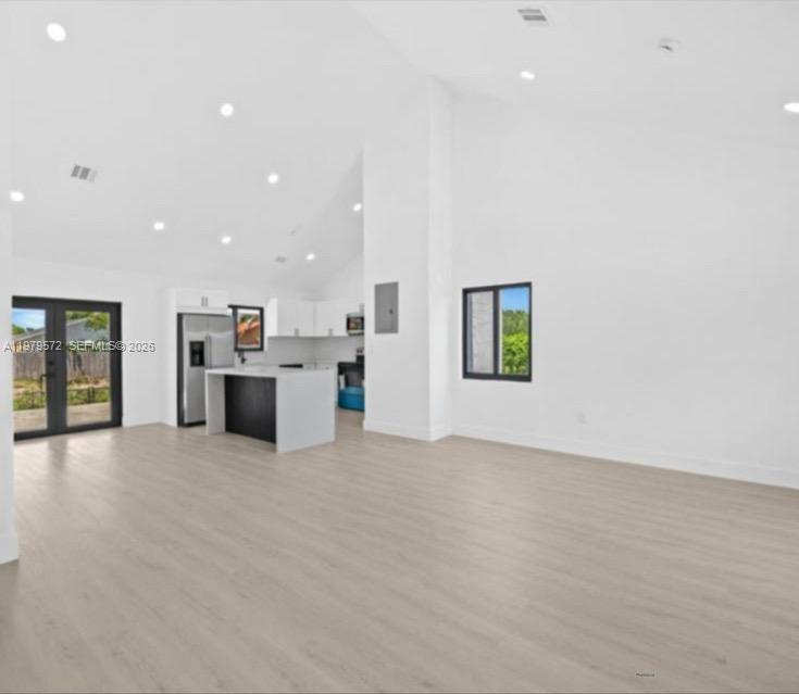 SOUTH RIDGE HEIGHTS 2ND S - Residential Lease