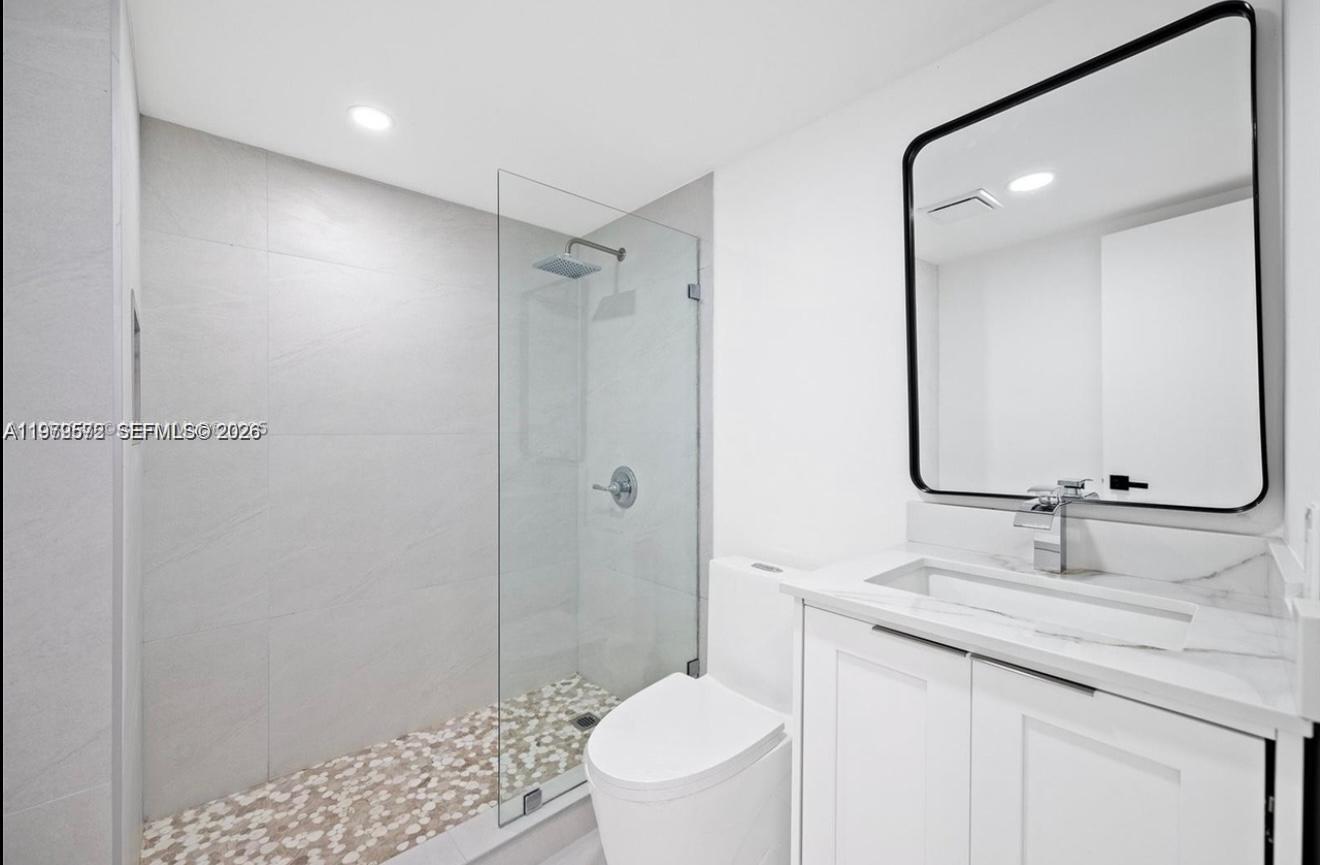 SOUTH RIDGE HEIGHTS 2ND S - Residential Lease