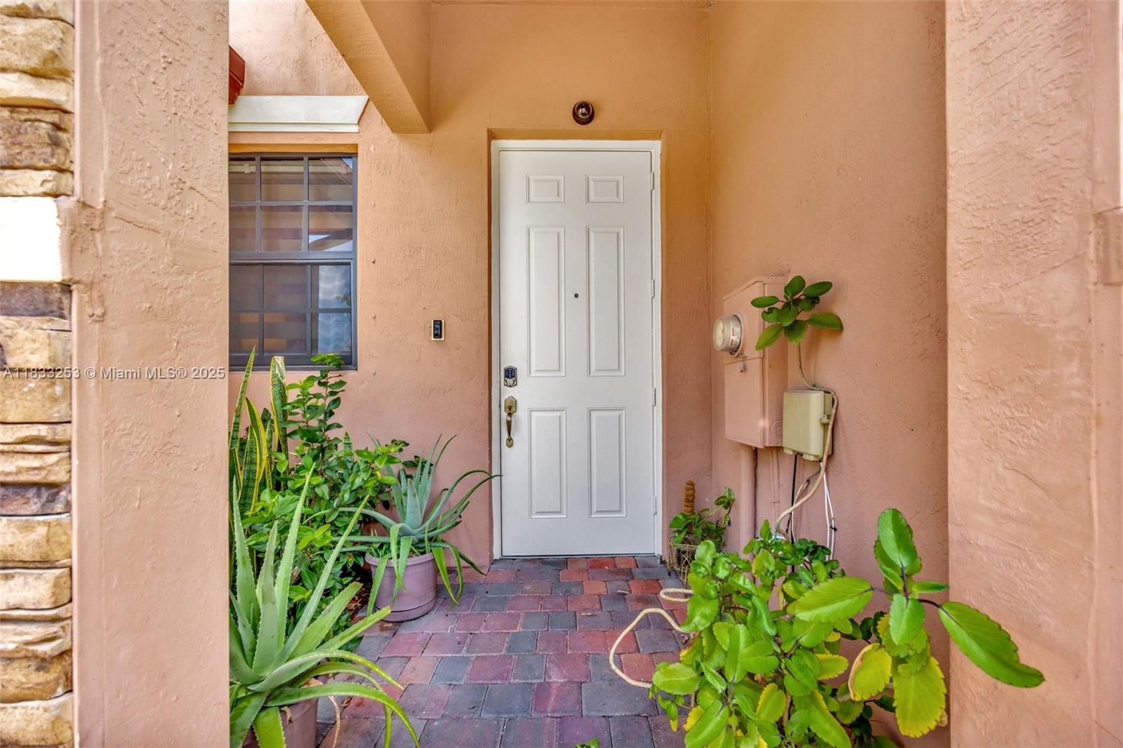 BAYWINDS OF GALAPAGOS FIR - Residential