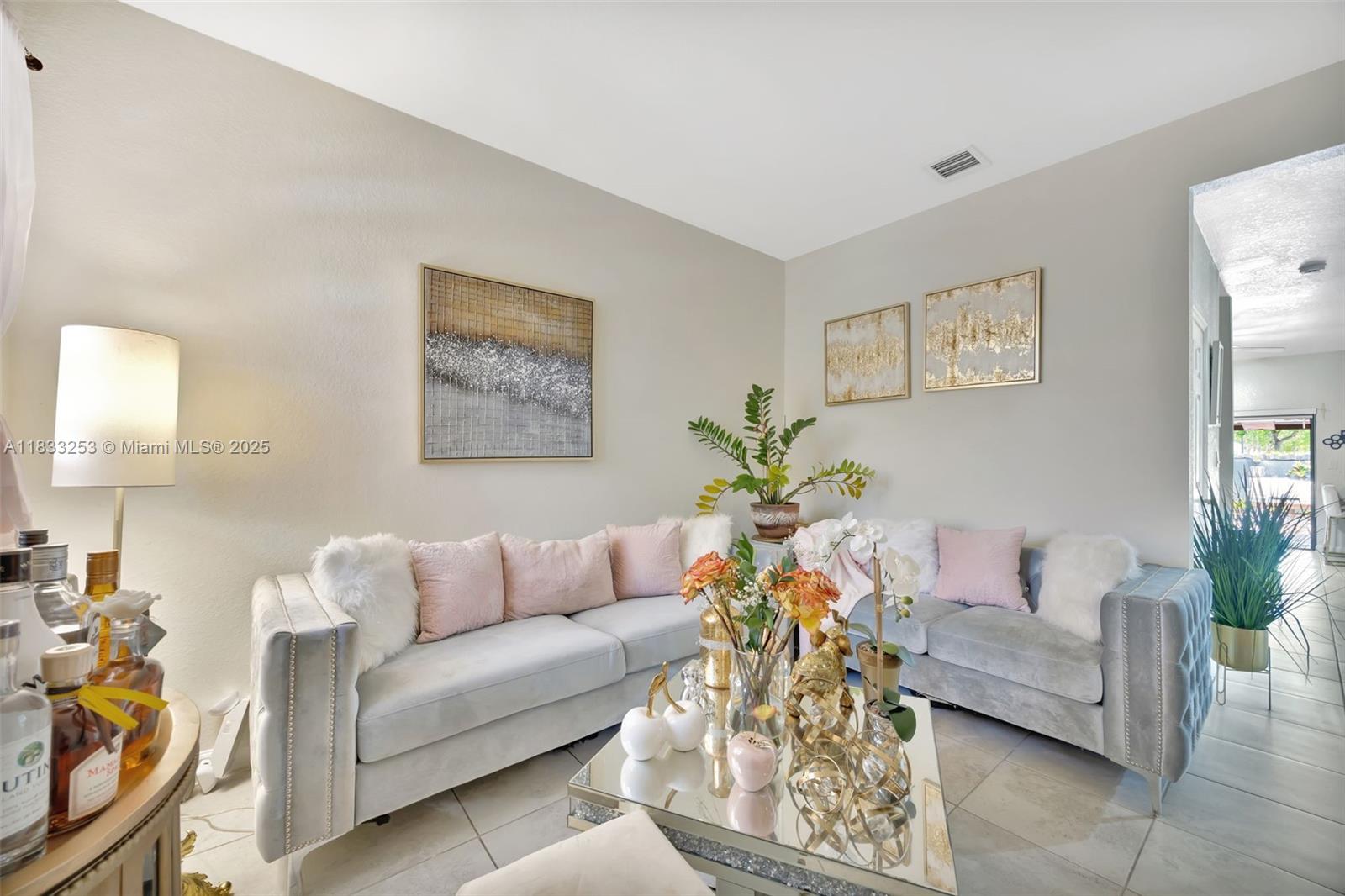 BAYWINDS OF GALAPAGOS FIR - Residential