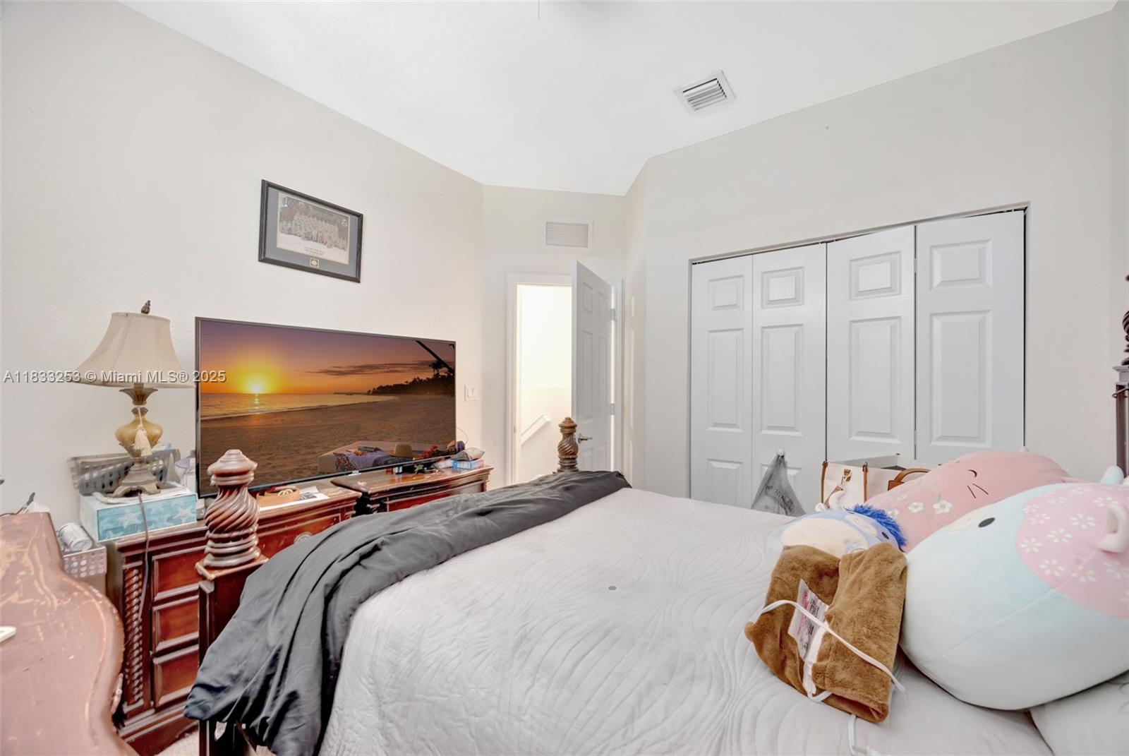 BAYWINDS OF GALAPAGOS FIR - Residential