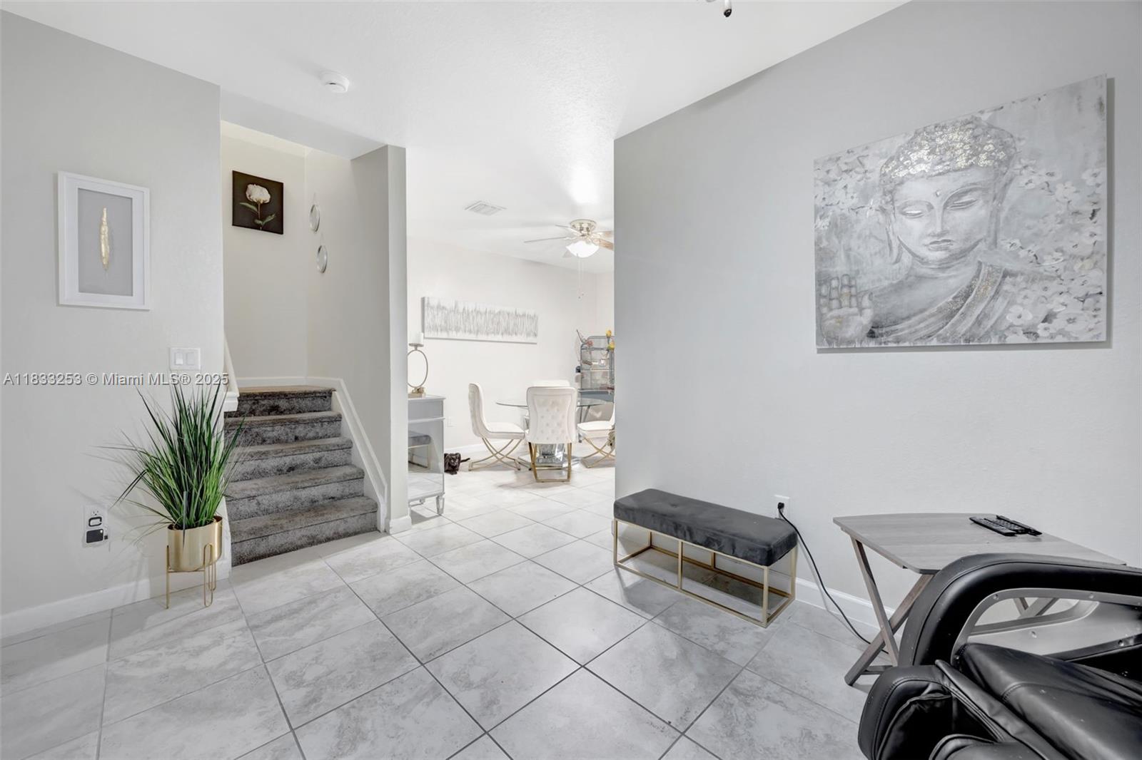 BAYWINDS OF GALAPAGOS FIR - Residential