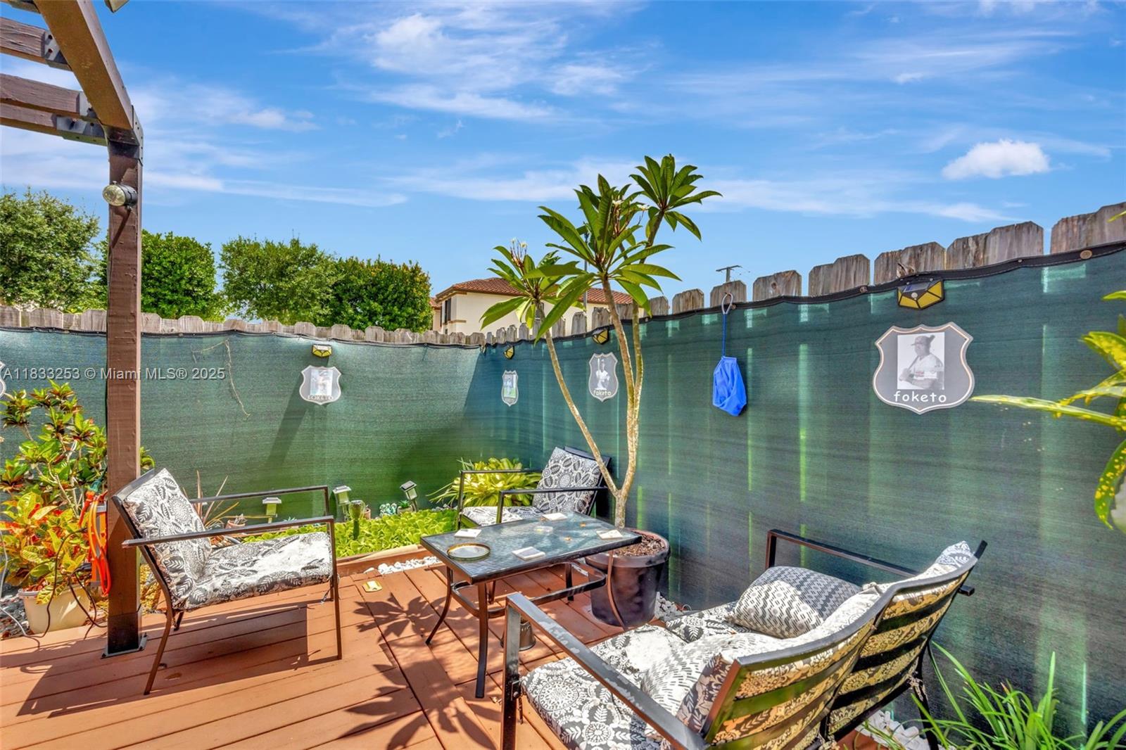 BAYWINDS OF GALAPAGOS FIR - Residential