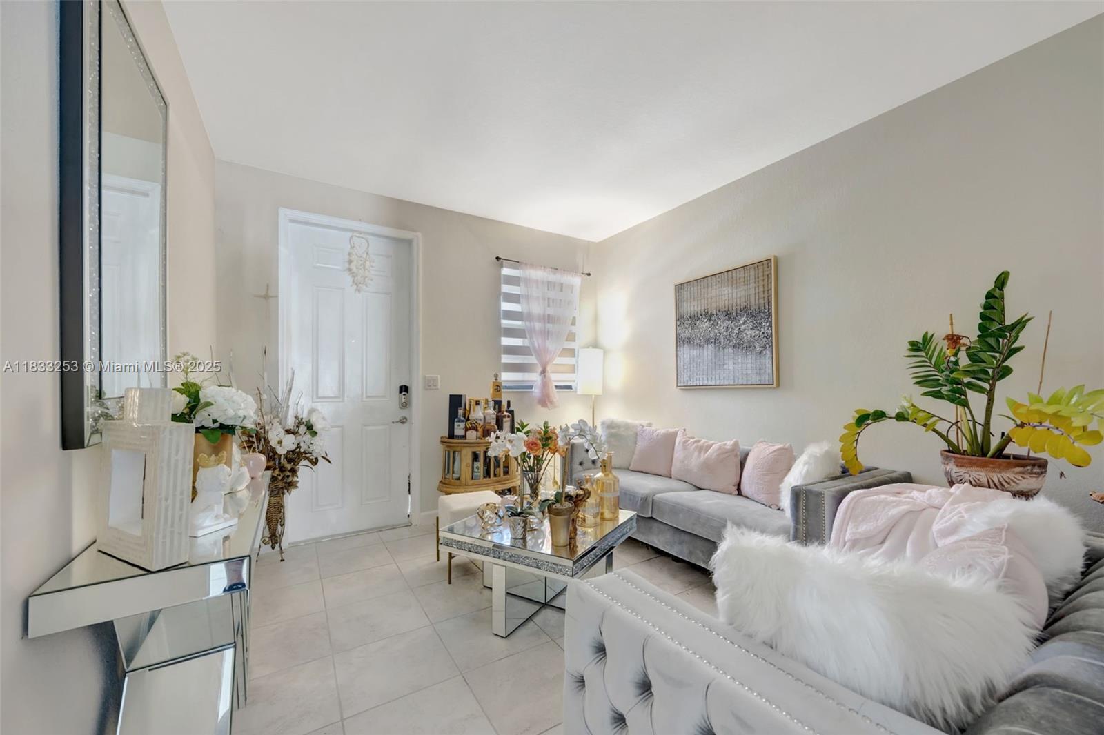 BAYWINDS OF GALAPAGOS FIR - Residential