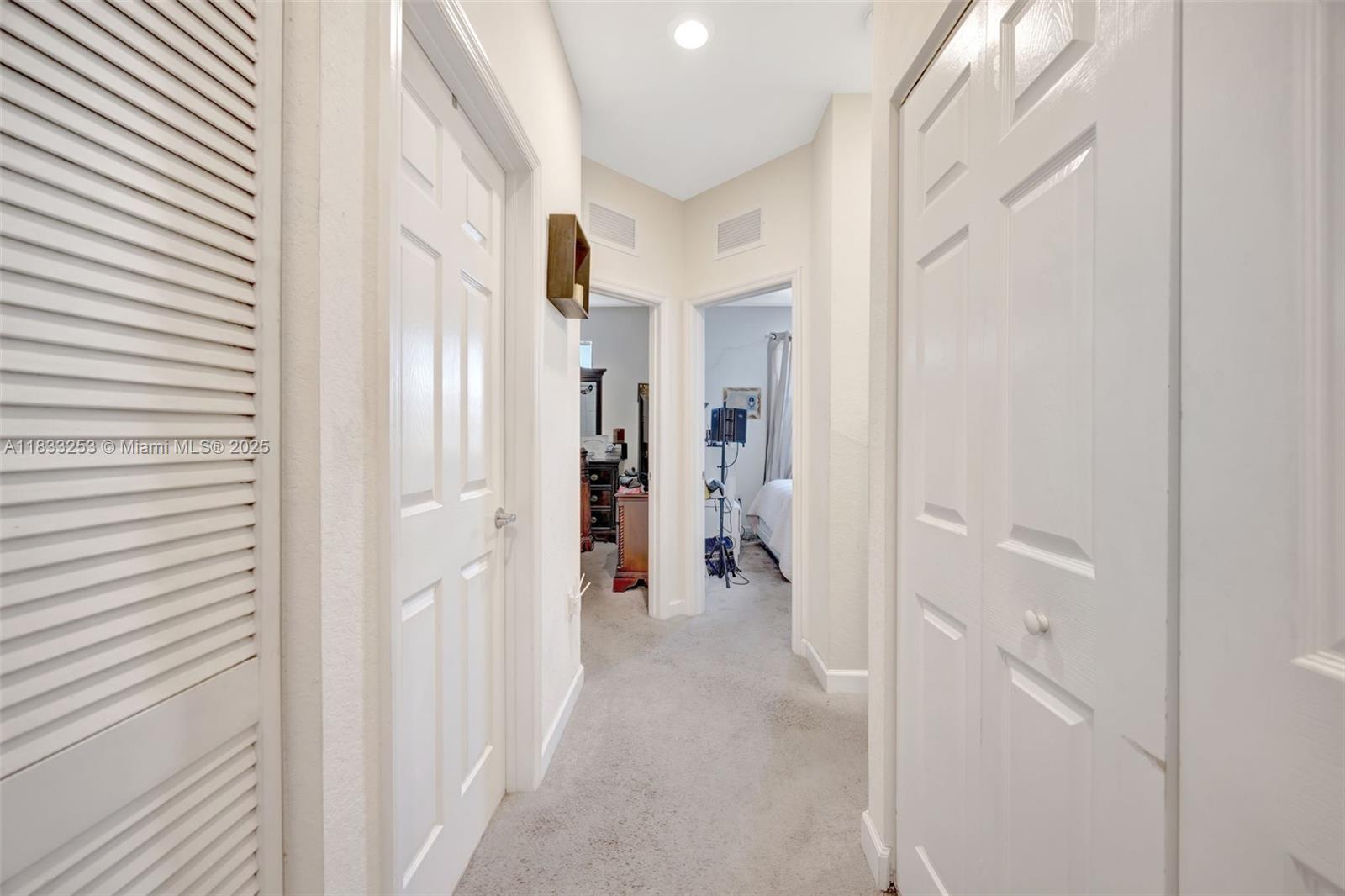 BAYWINDS OF GALAPAGOS FIR - Residential