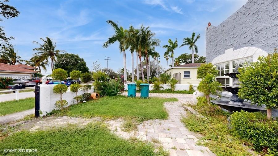 BOYNTON HEIGHTS - Residential Lease
