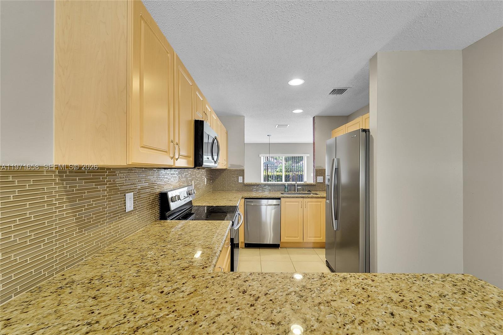 SUNSET PLAZA - Residential