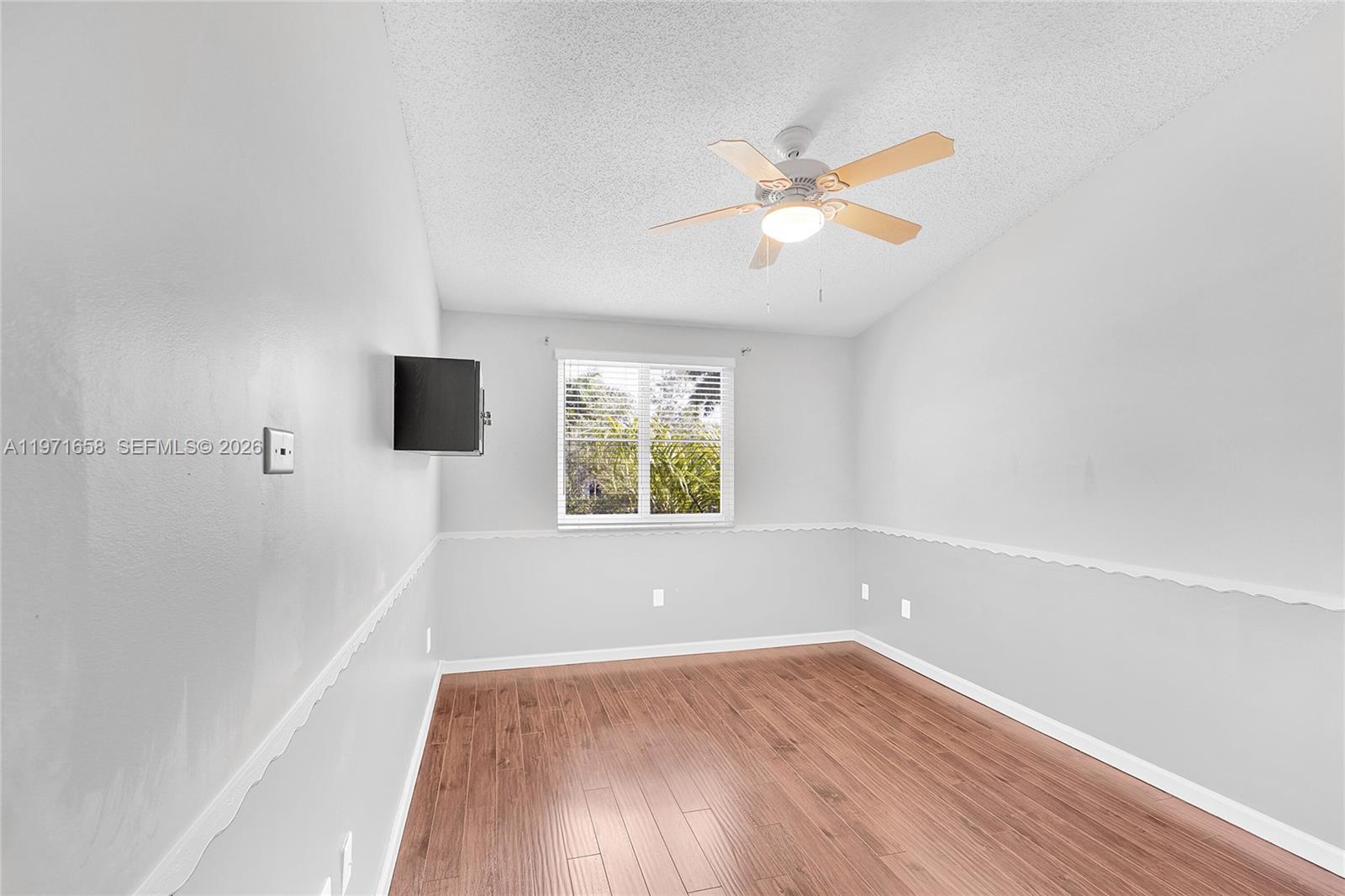 SUNSET PLAZA - Residential