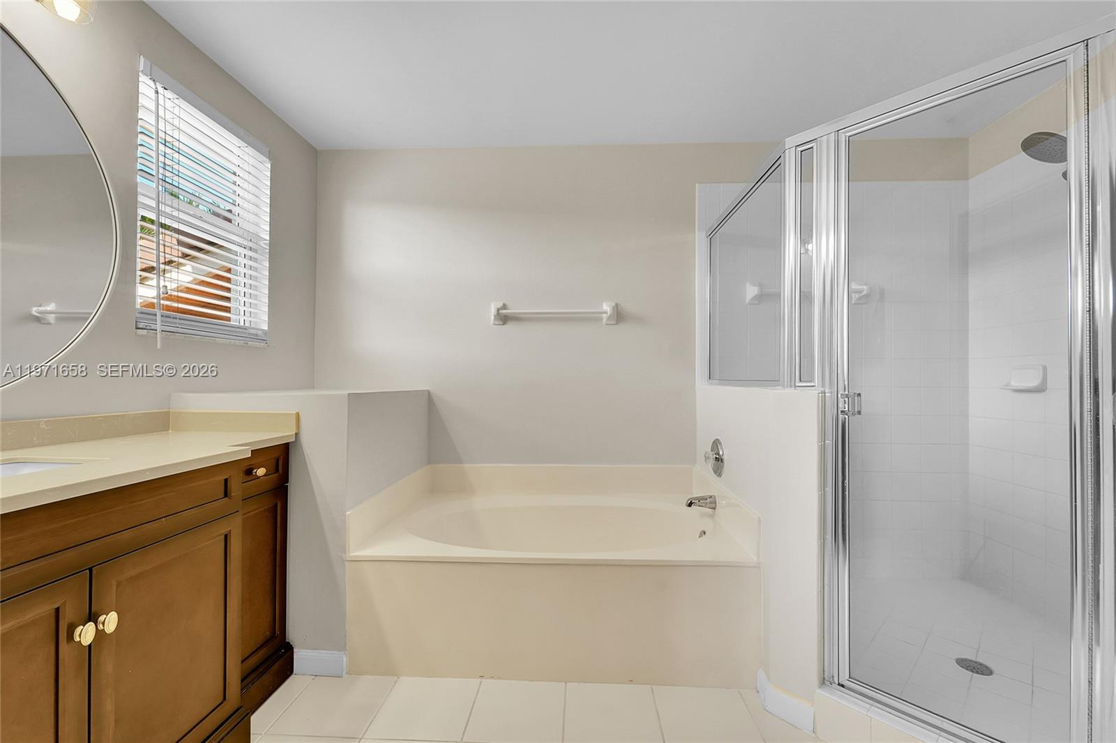 SUNSET PLAZA - Residential