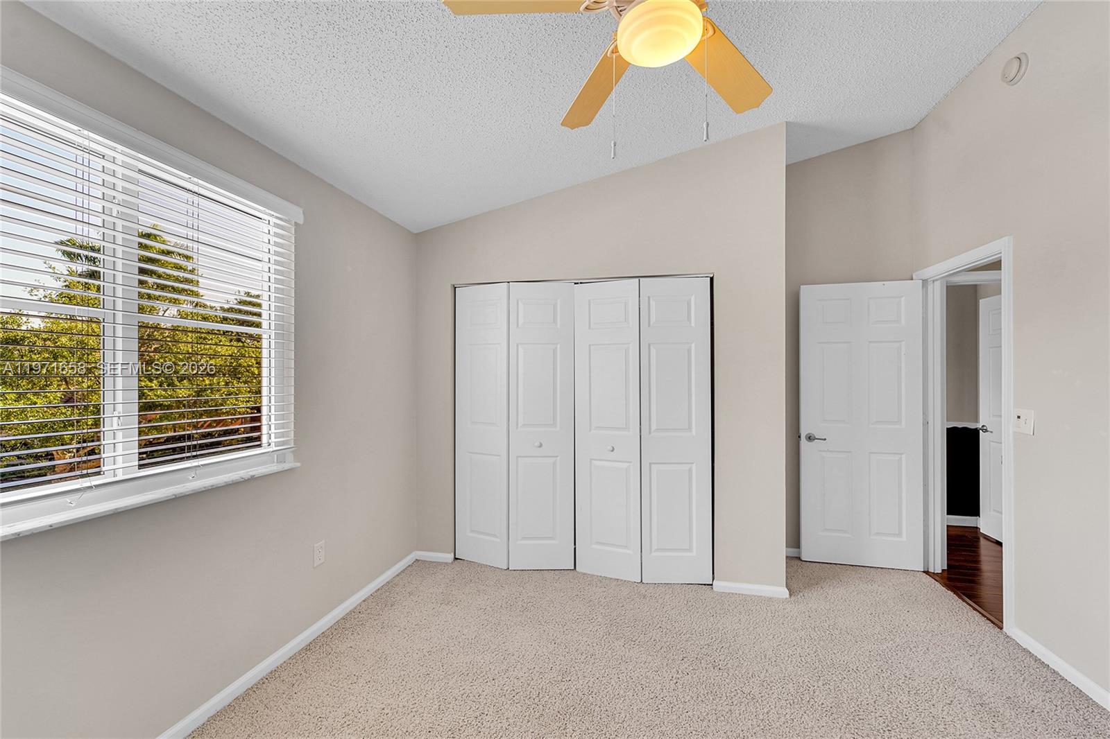 SUNSET PLAZA - Residential