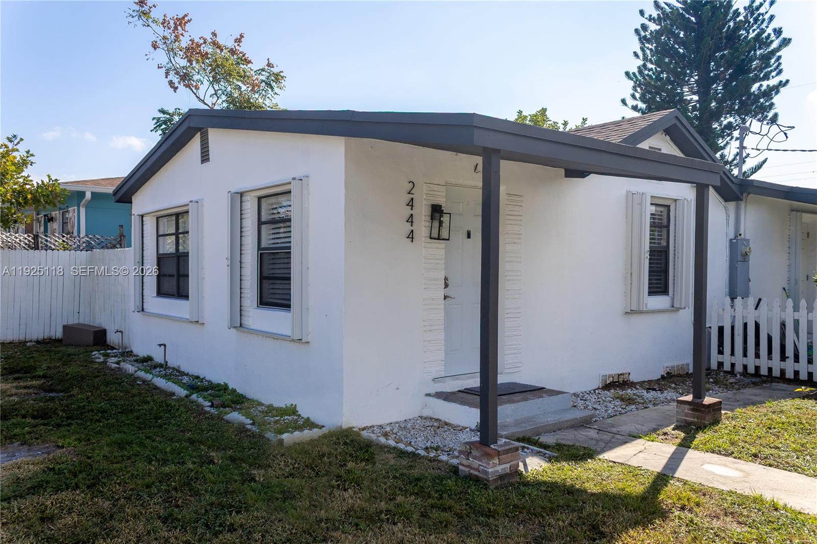 HOLLYWOOD PARK - Residential