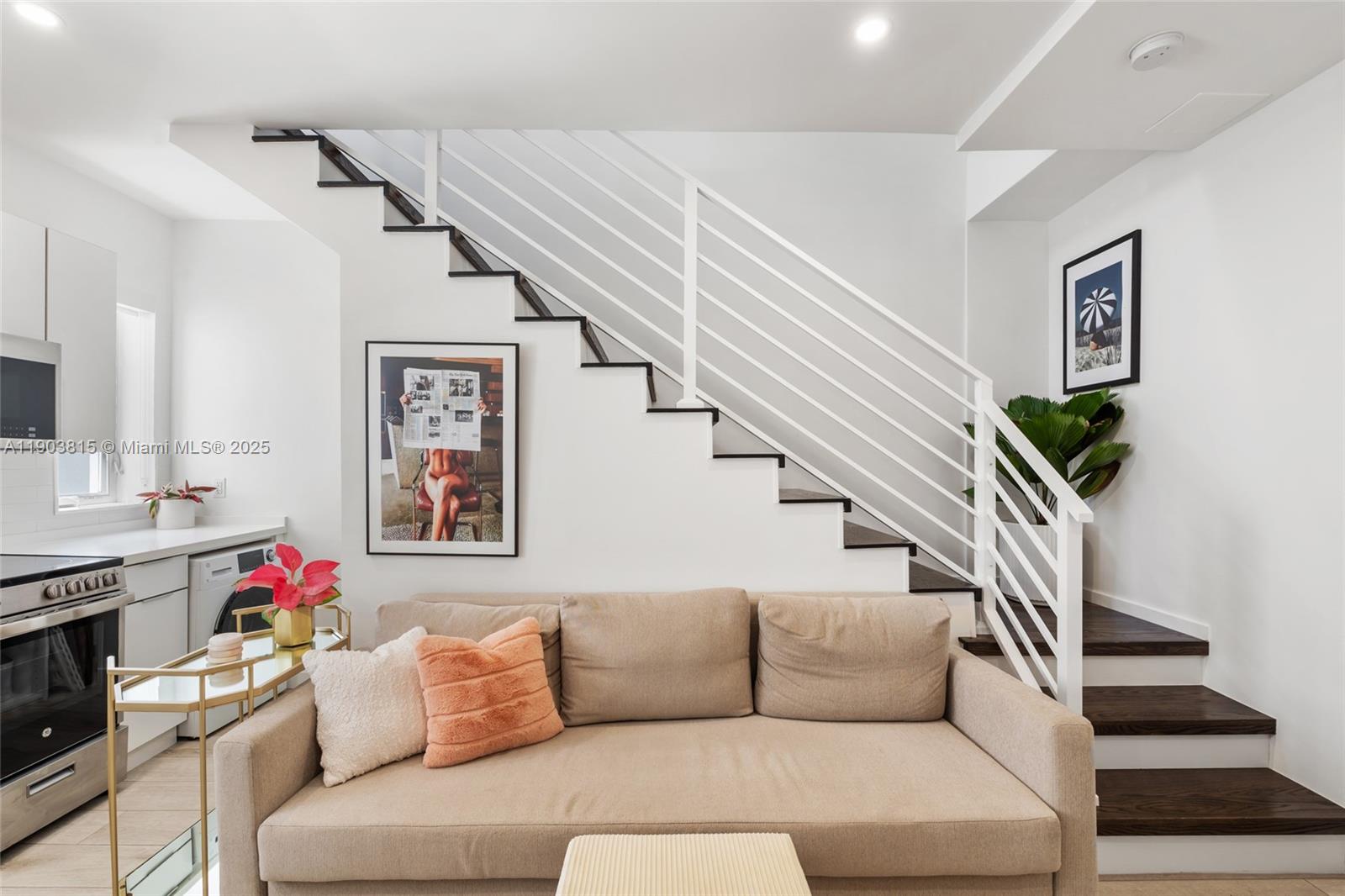 LINCOLN SUB - Residential Lease