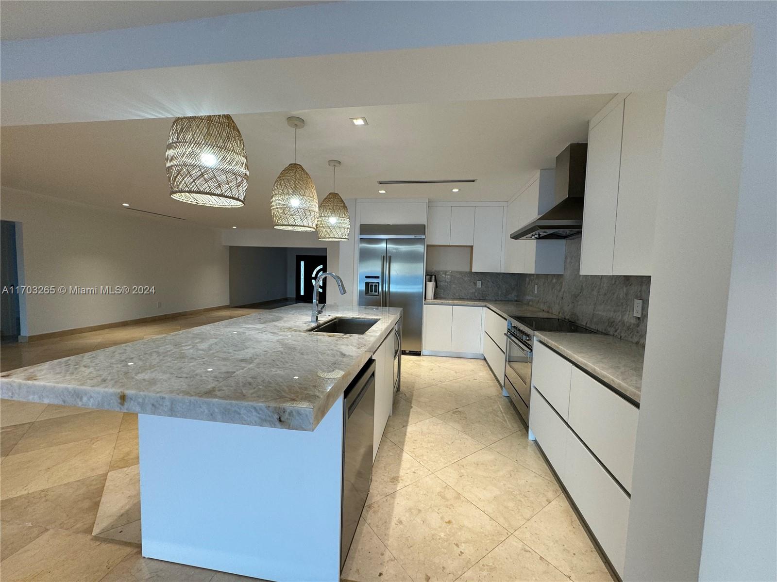 BISCAYNE BEACH-2ND ADDN - Residential