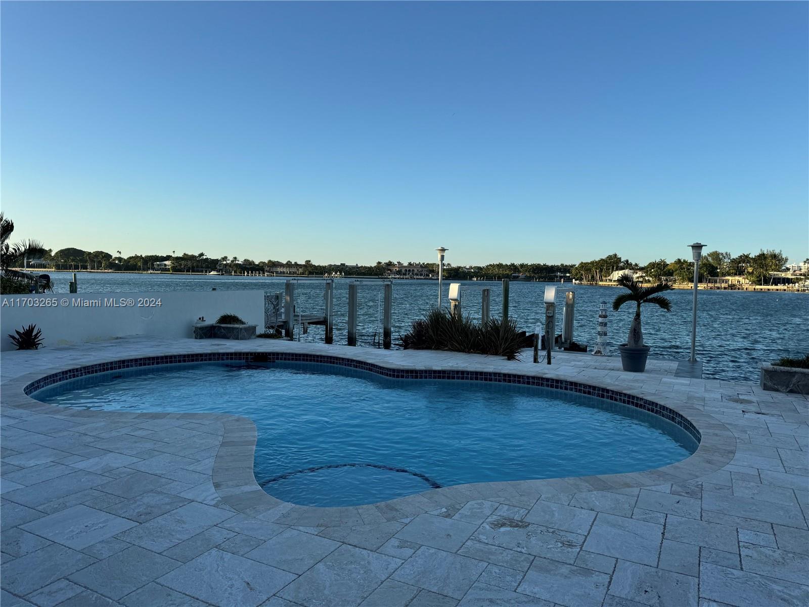 BISCAYNE BEACH-2ND ADDN - Residential