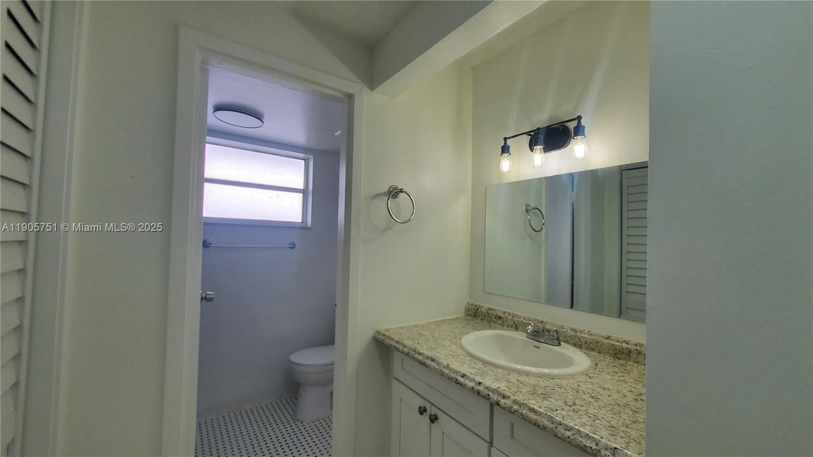 EL CONQUISTADOR NORTH CON - Residential Lease