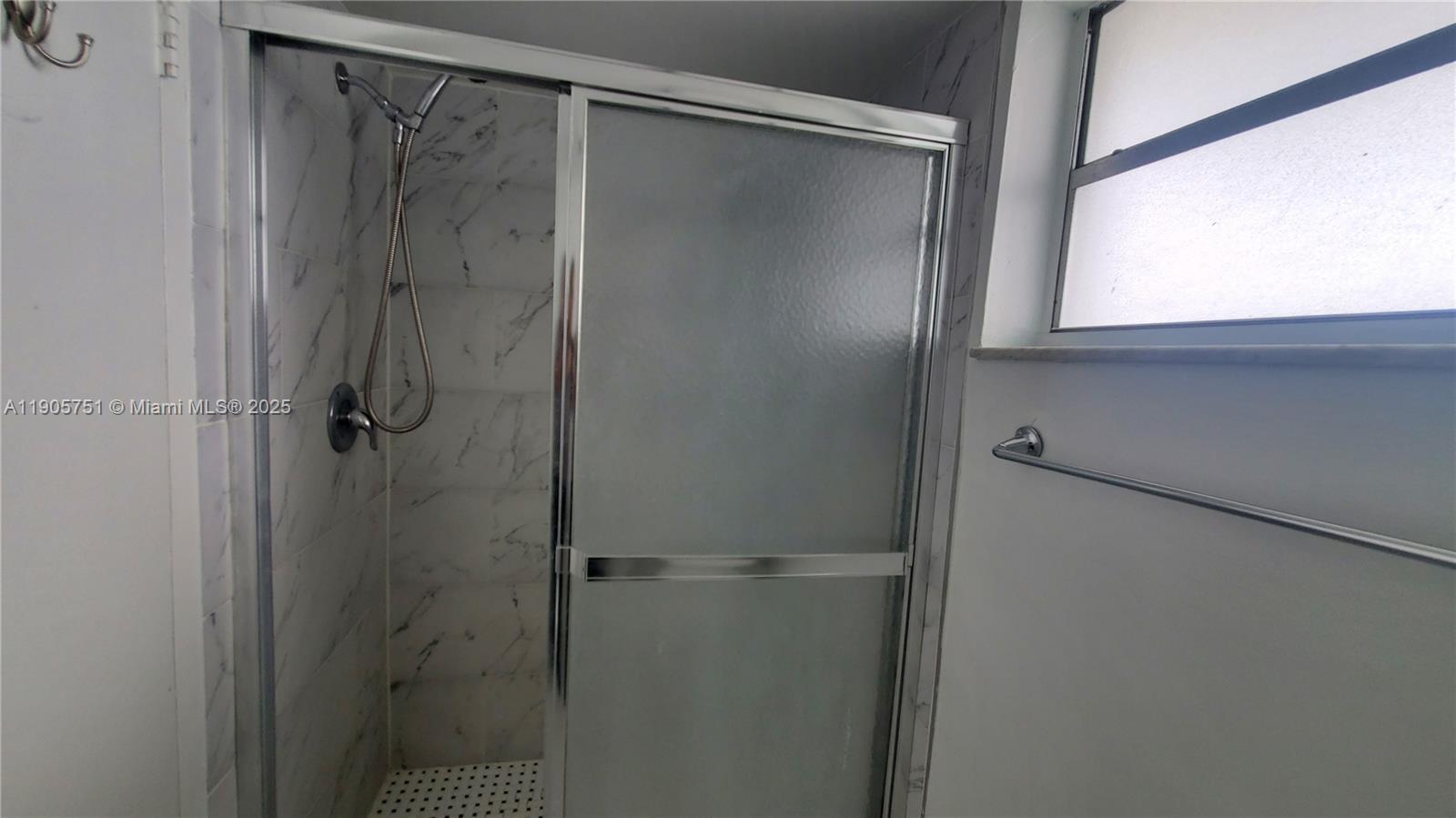 EL CONQUISTADOR NORTH CON - Residential Lease