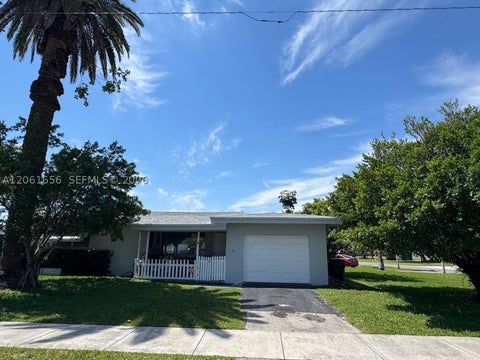 Photo of 91 Fronton Blvd, Dania Beach, FL 33004 (MLS # A12061656)