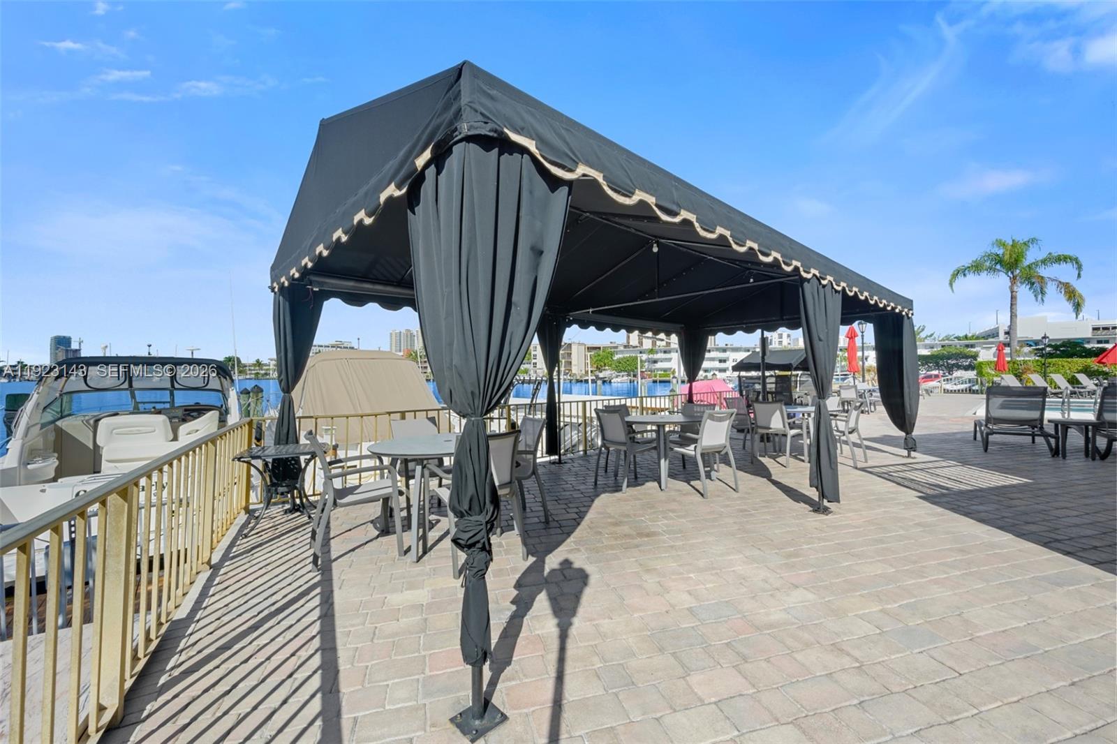 LAKE POINT TOWER CONDOMIN - Residential